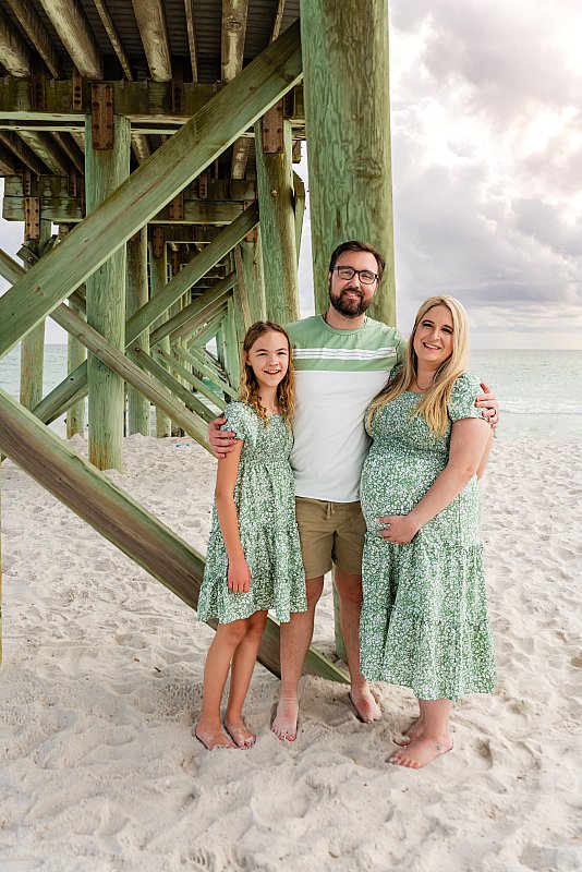 Beach Maternity Photography Near Me - Elles Photography Studio