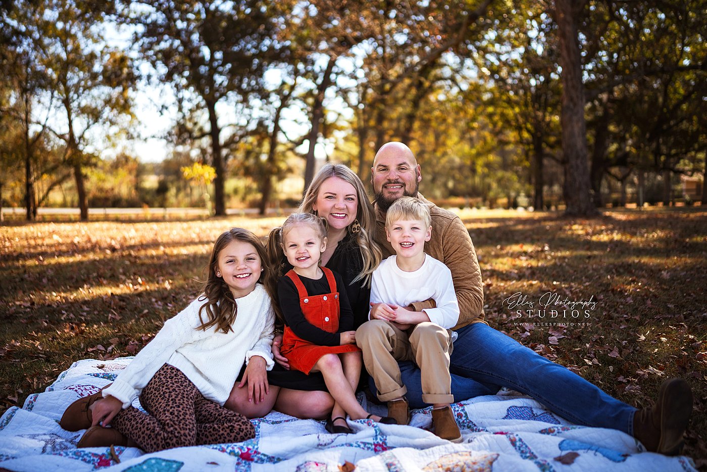 Elles Photography Fall Mini Sessions Near Me